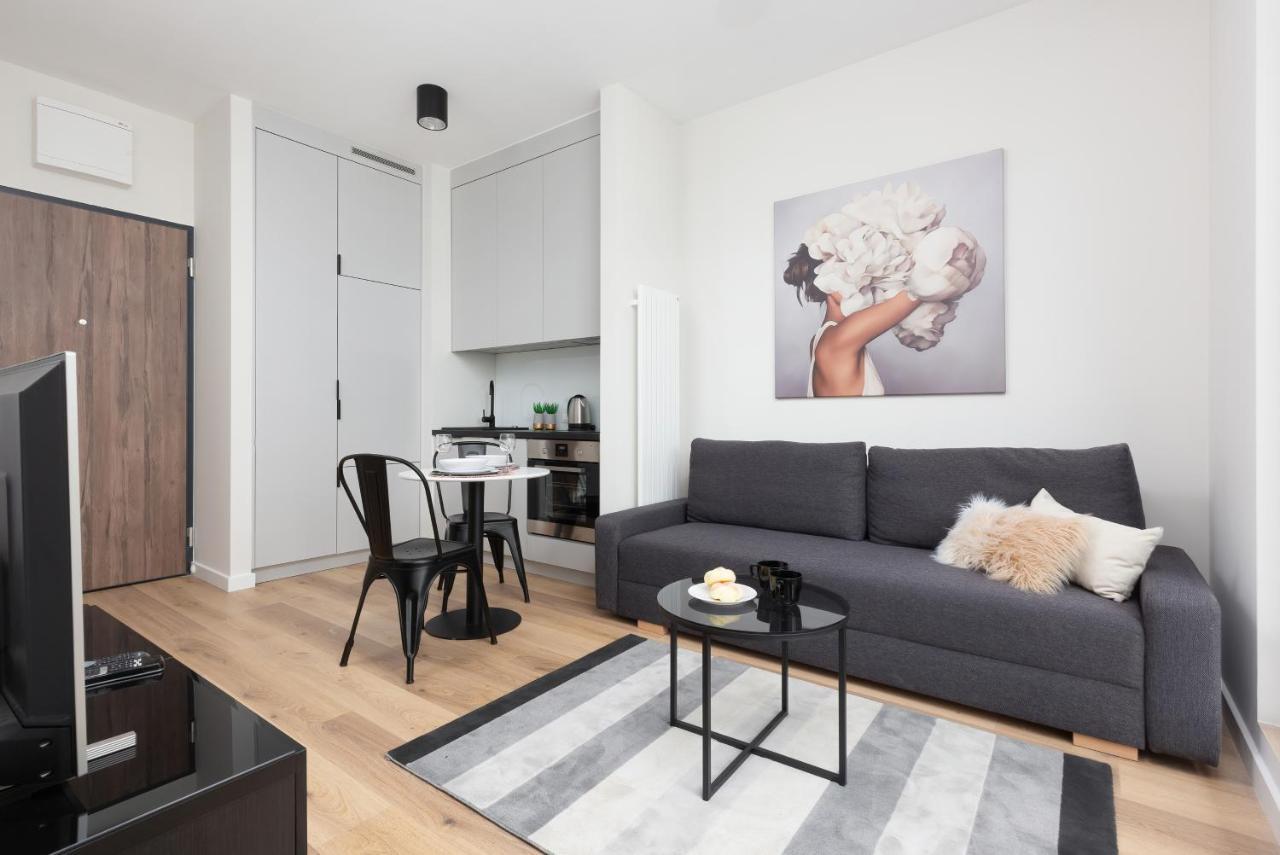 Apartments Business Center Wola Ordona By Renters Warsaw Exterior photo
